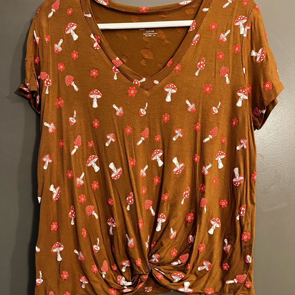 No Boundaries Brown Relaxed Tie Front T-Shirt